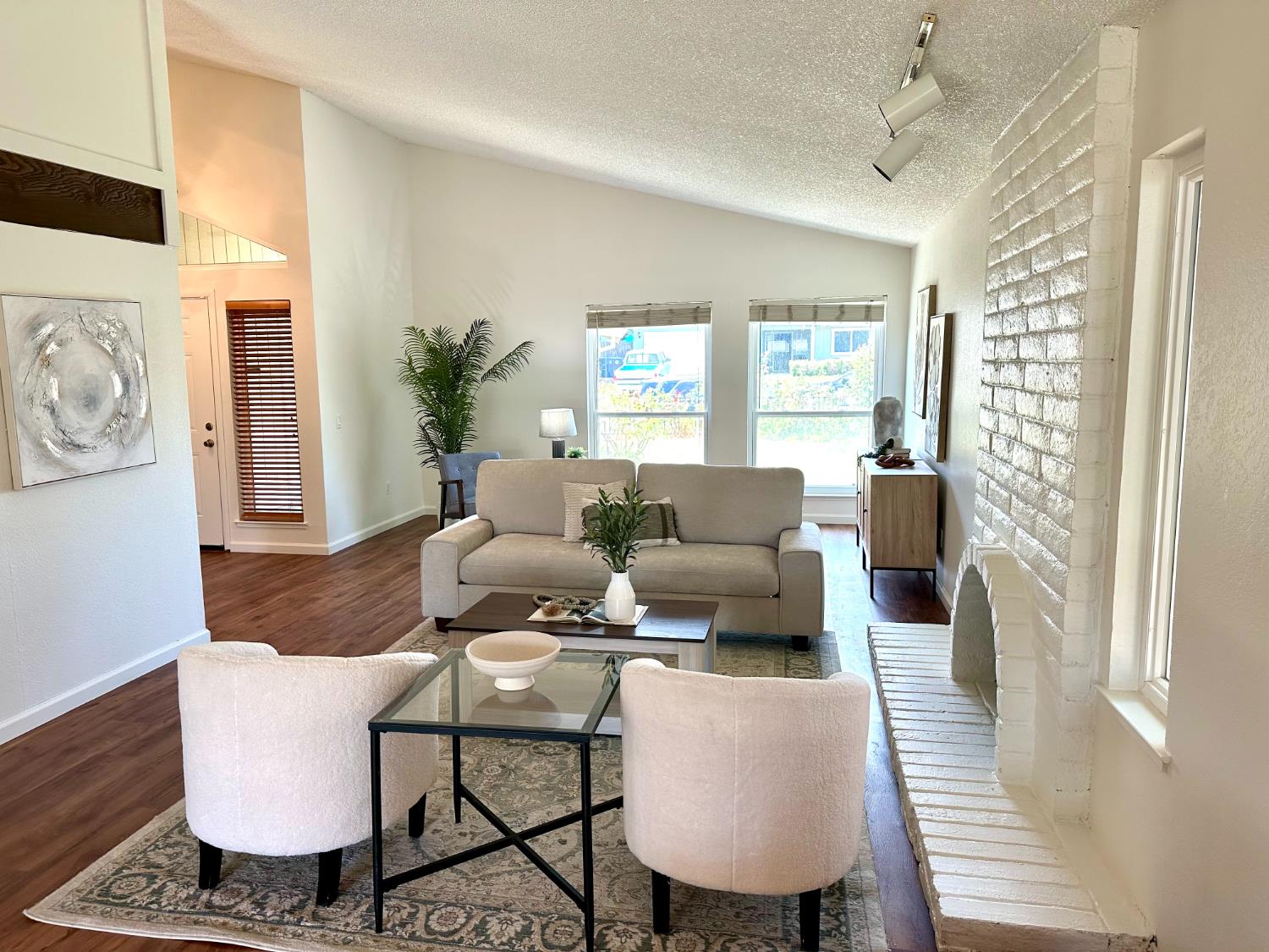 6612 Carmelwood Drive