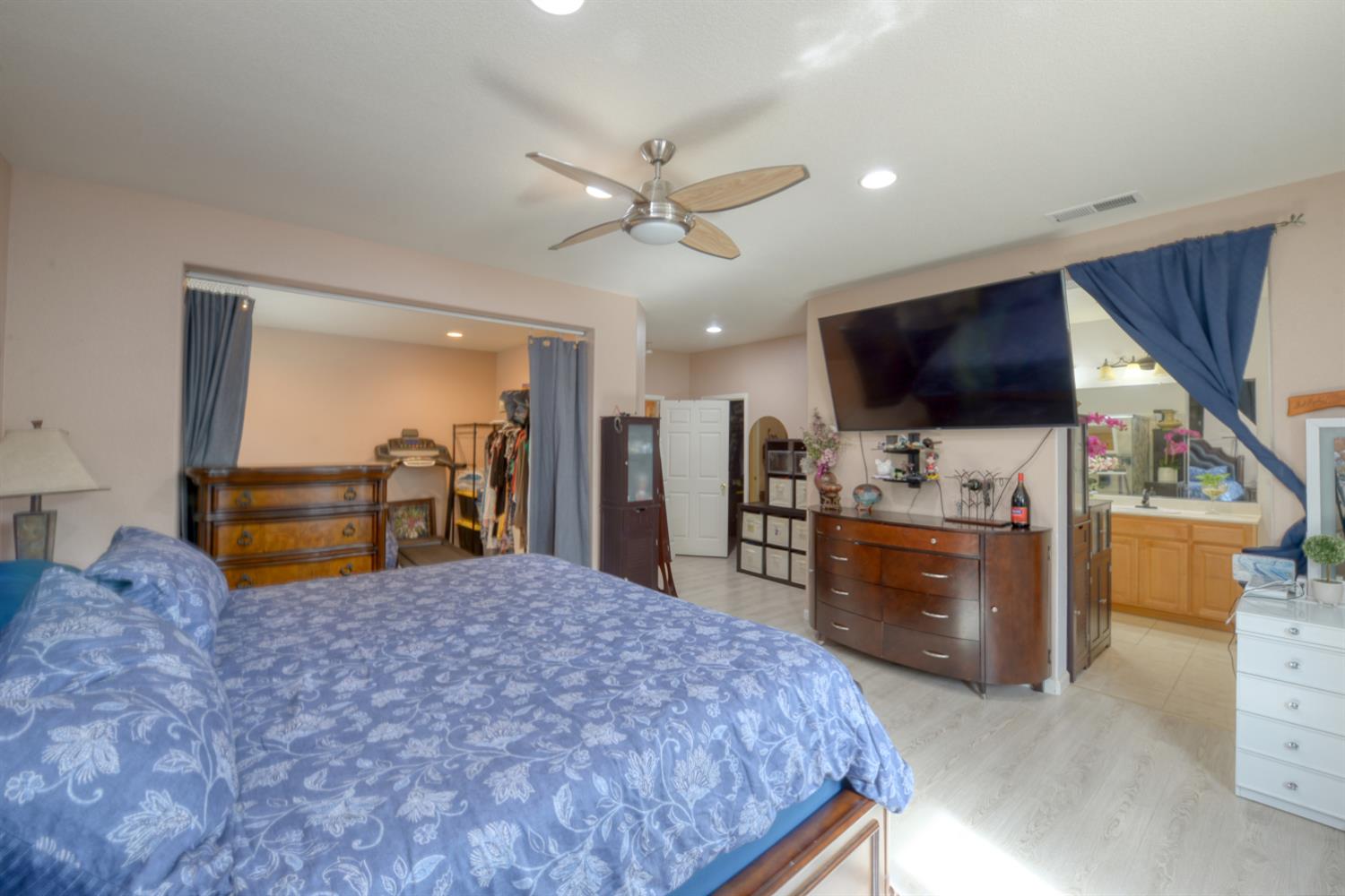 807 Hagerman Peak Drive
