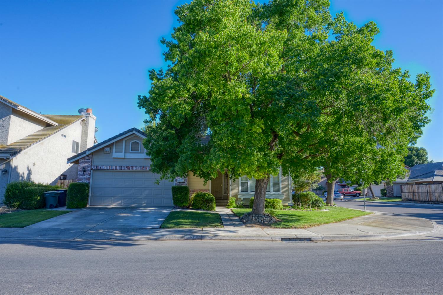 1124 Strawbridge Drive