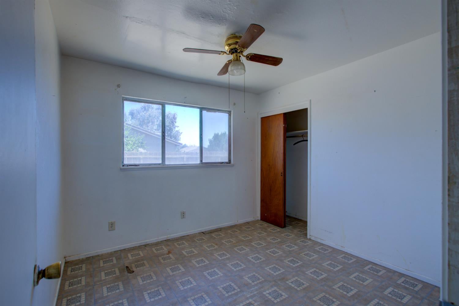 7316 Edythe Circle