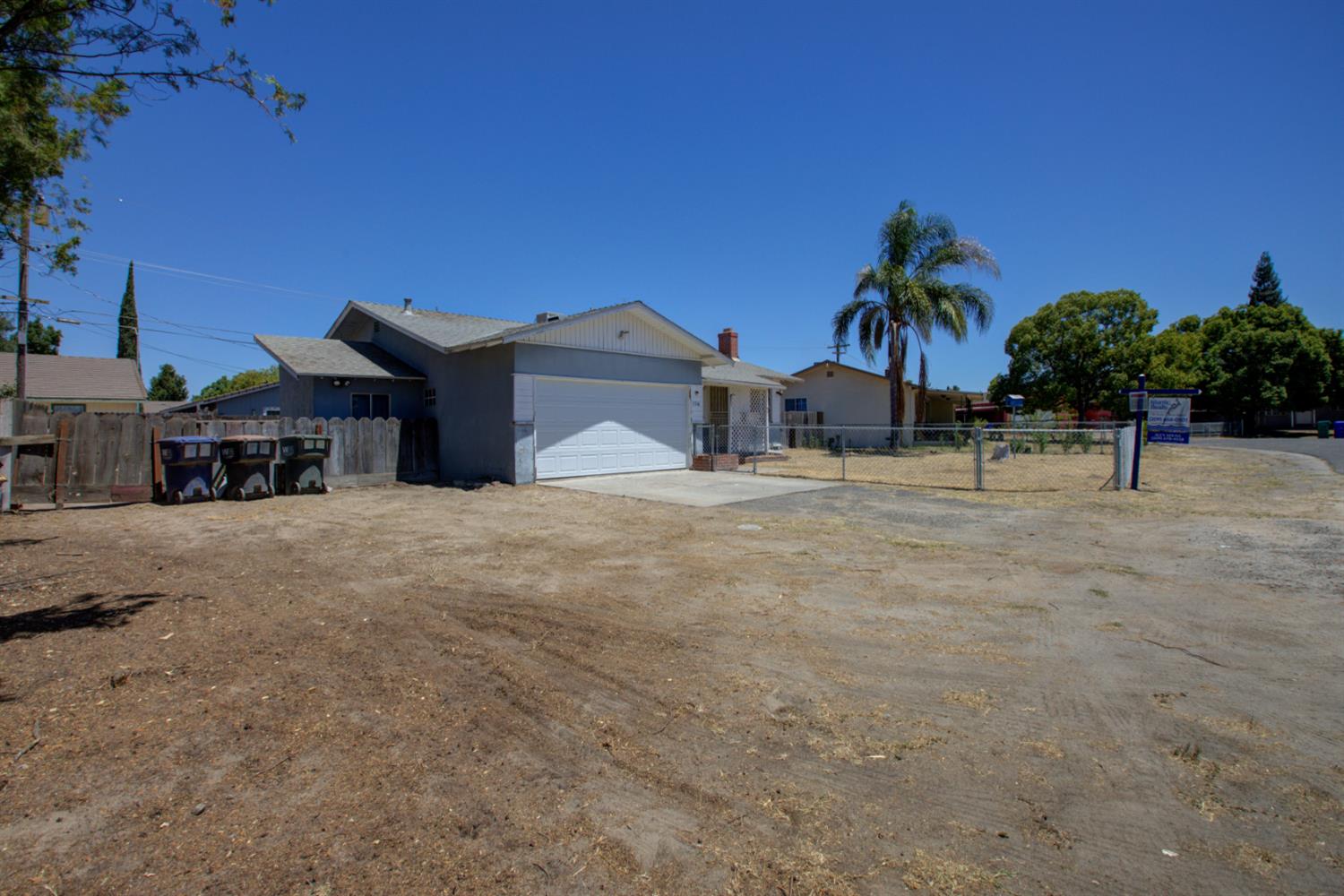 7316 Edythe Circle