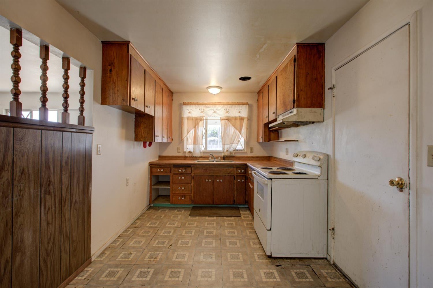 7316 Edythe Circle