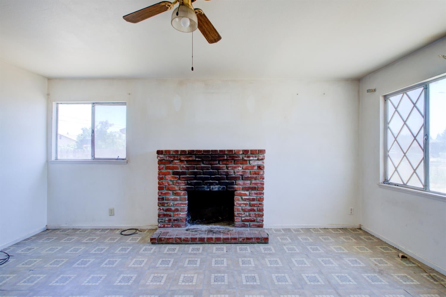 7316 Edythe Circle