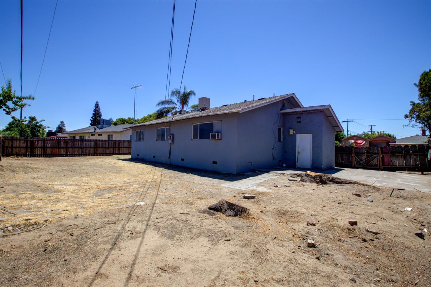 7316 Edythe Circle