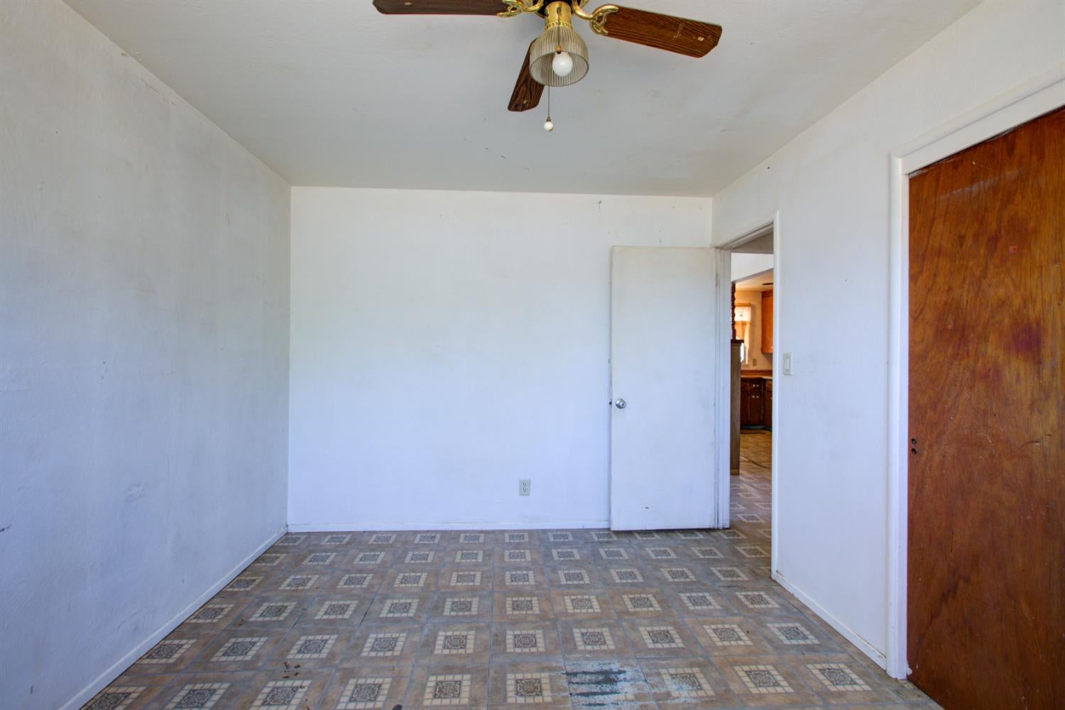 7316 Edythe Circle