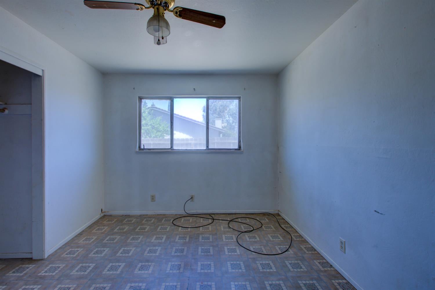 7316 Edythe Circle