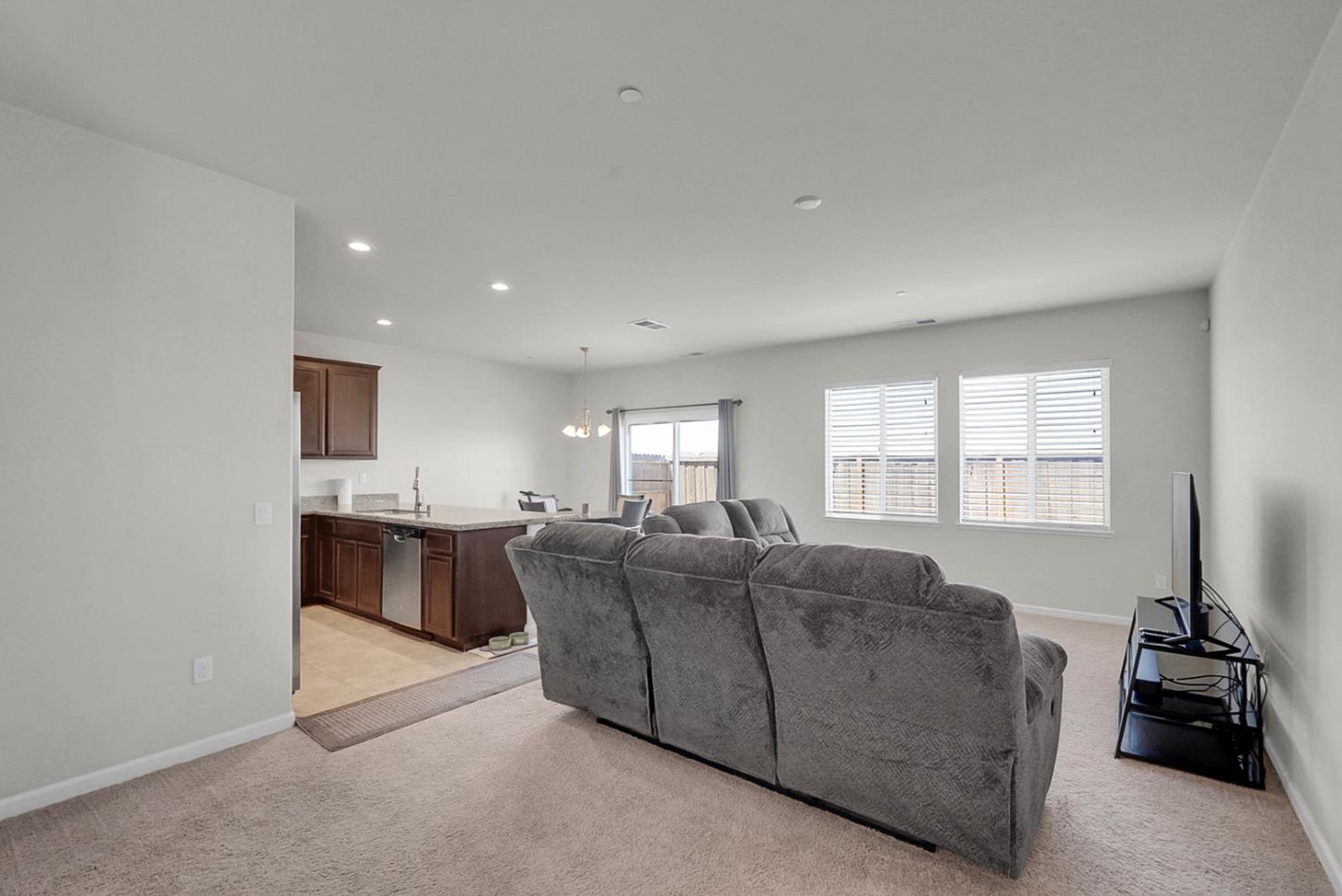 1433 Rosy Dawn Lane