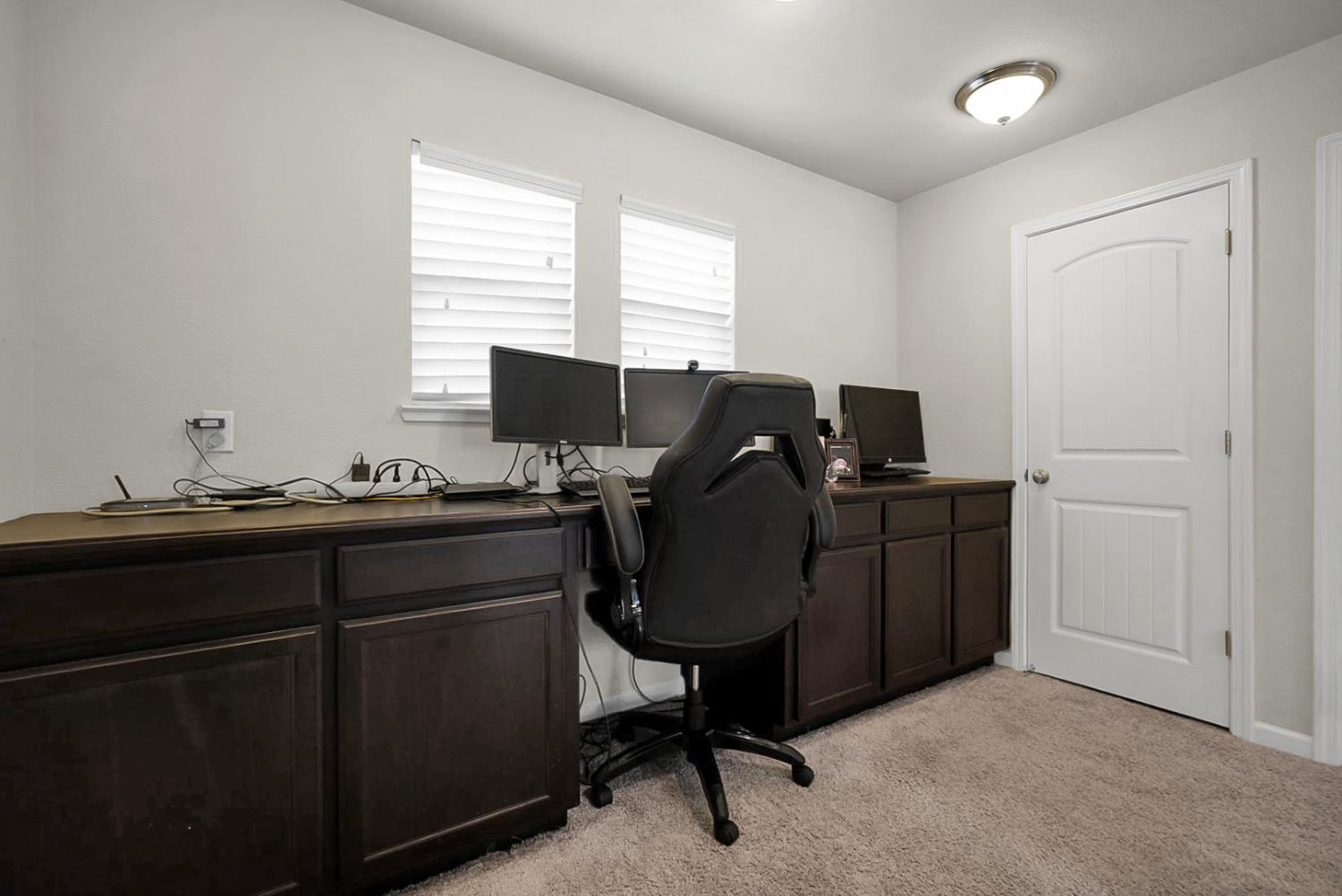1433 Rosy Dawn Lane