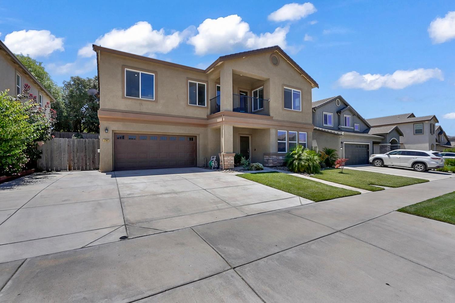 1767 Silver Ridge Way