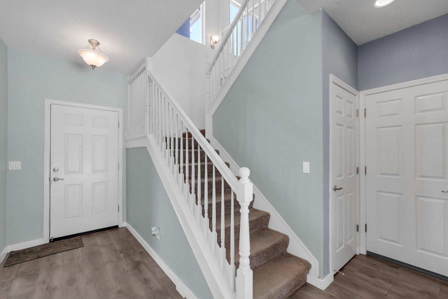 1767 Silver Ridge Way