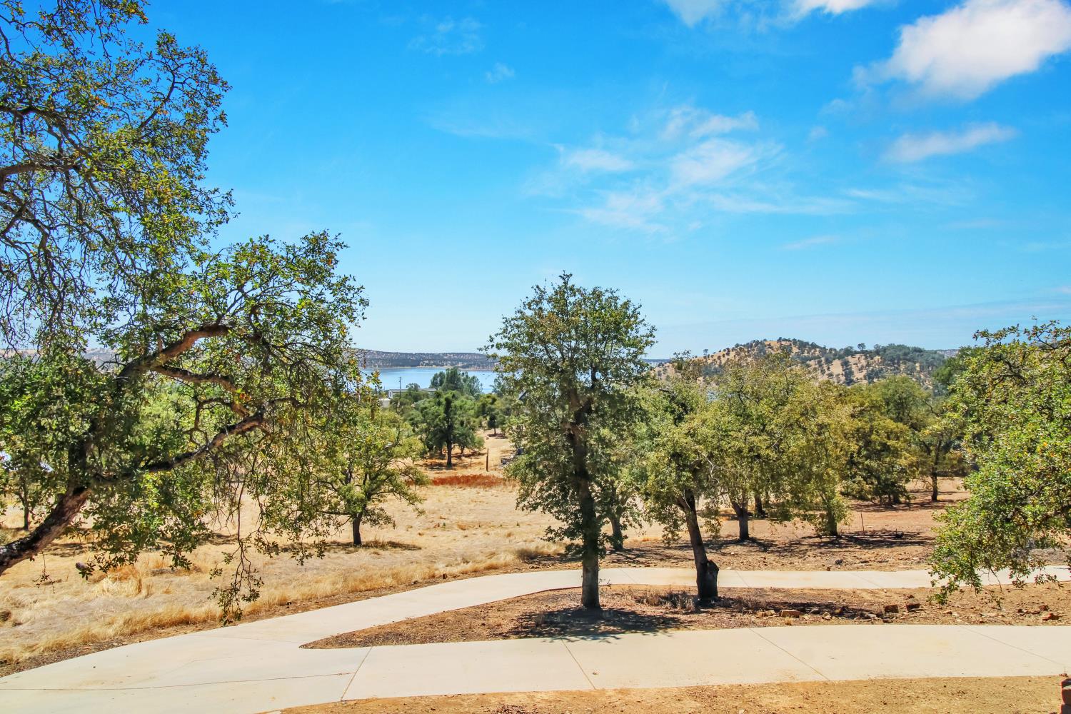 5270 Arbolada Drive