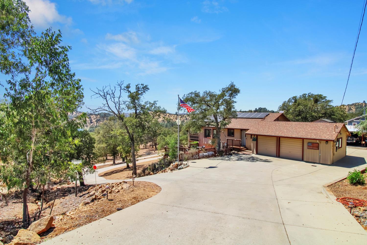 5270 Arbolada Drive