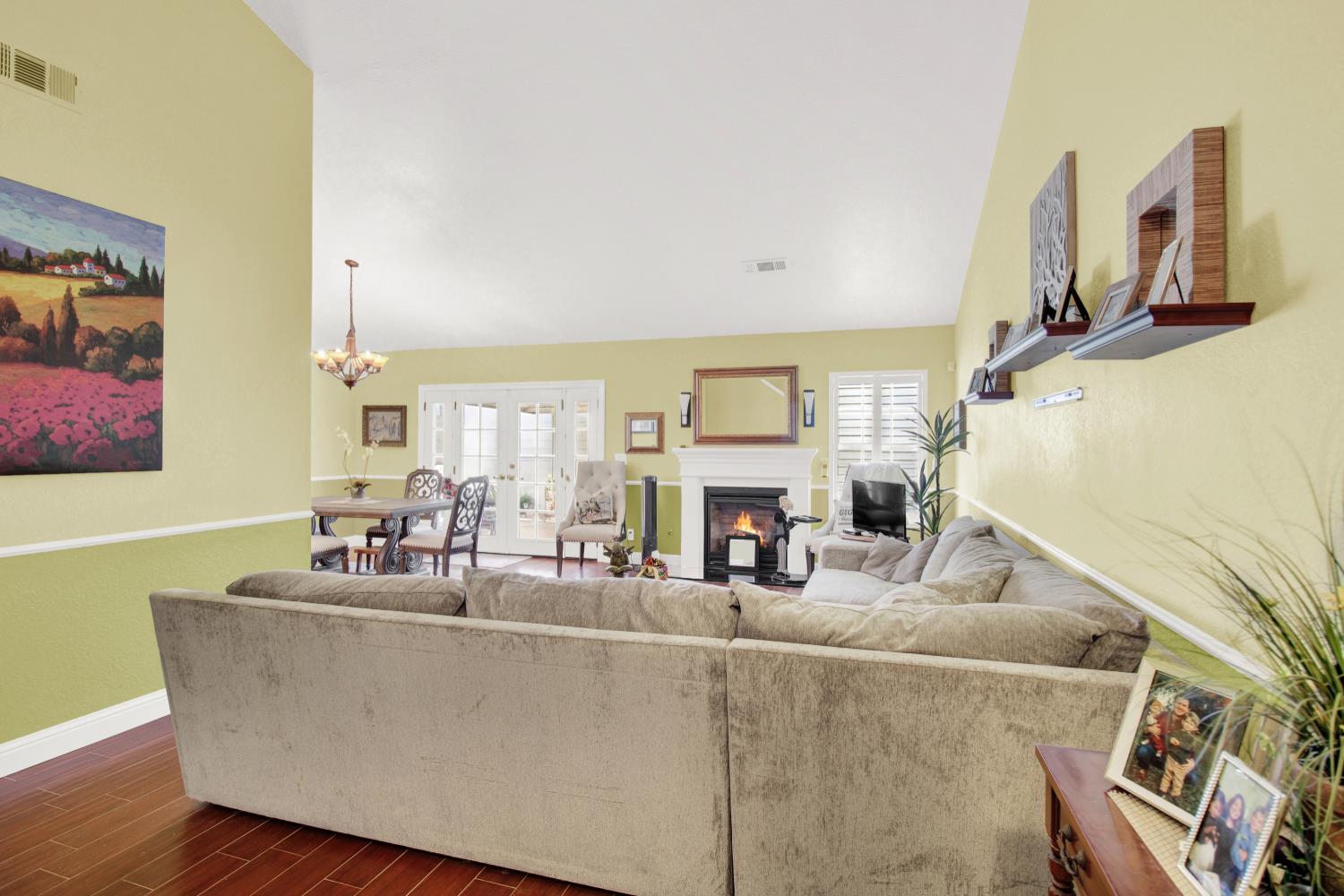 2340 St Lawrence Lane