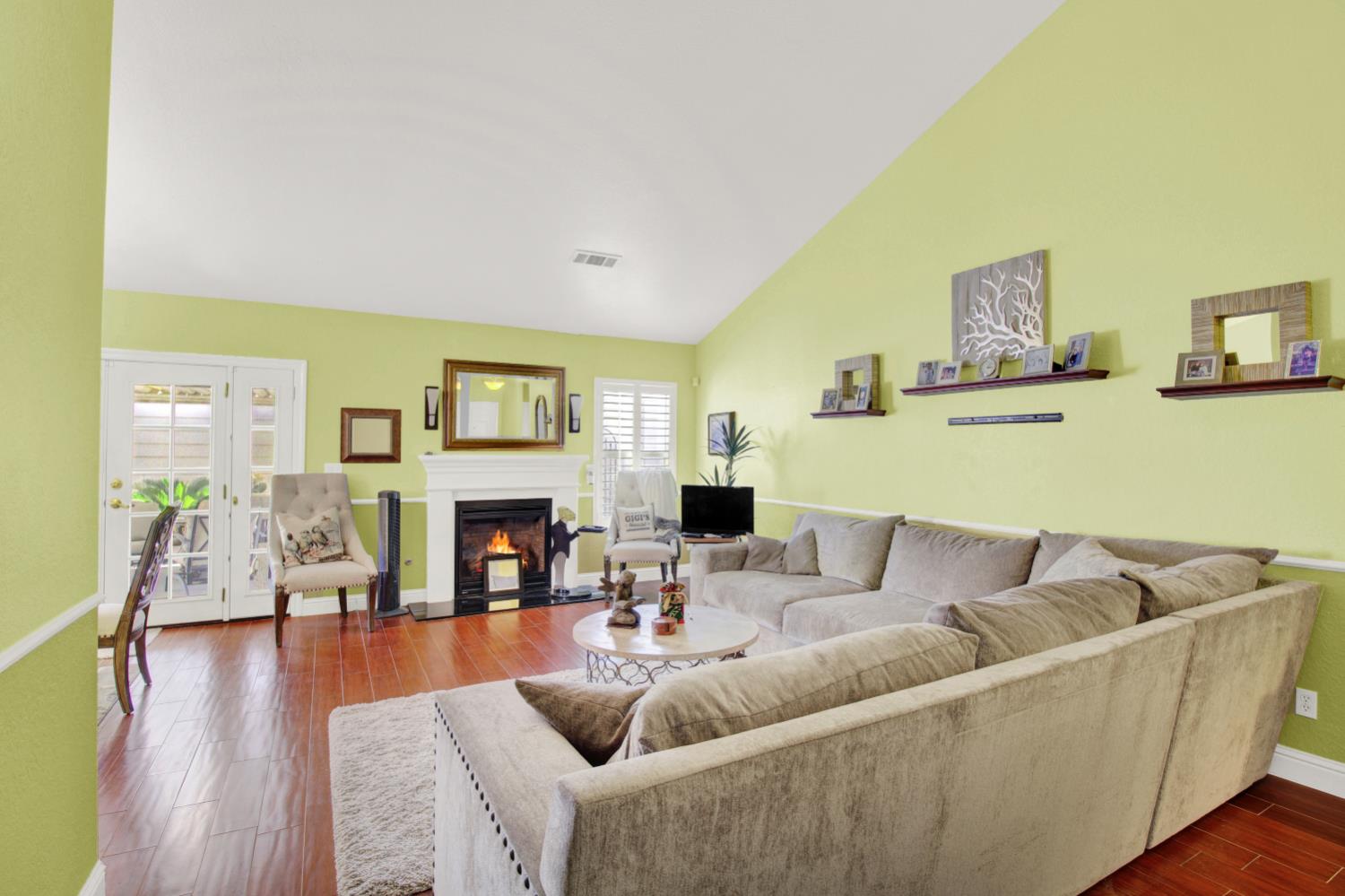 2340 St Lawrence Lane