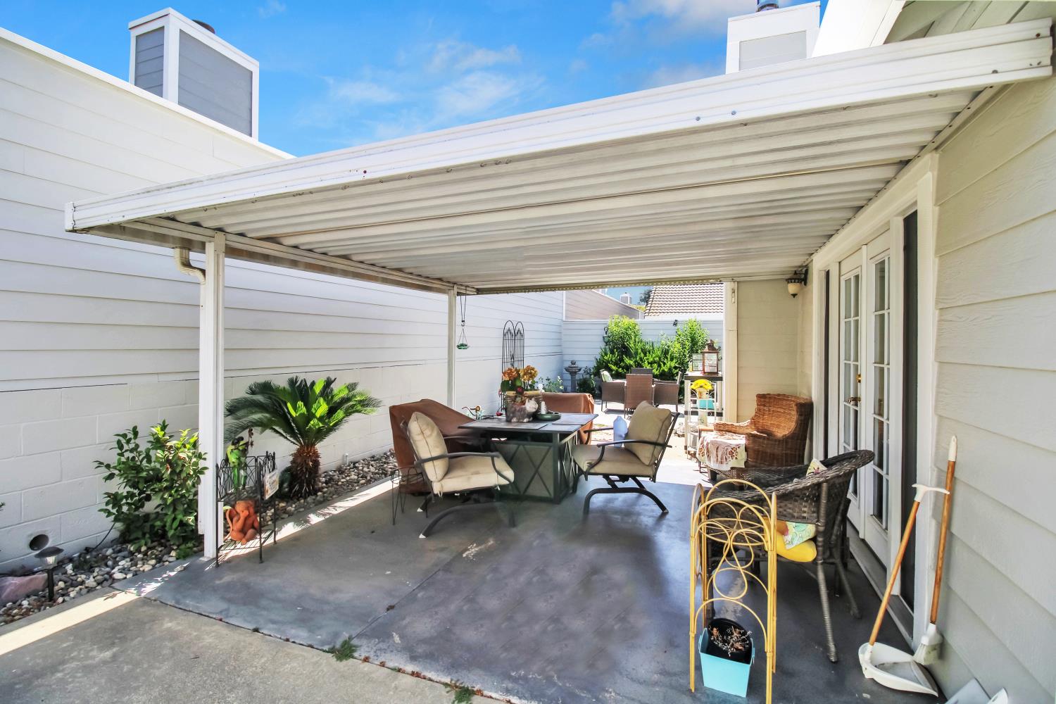 2340 St Lawrence Lane