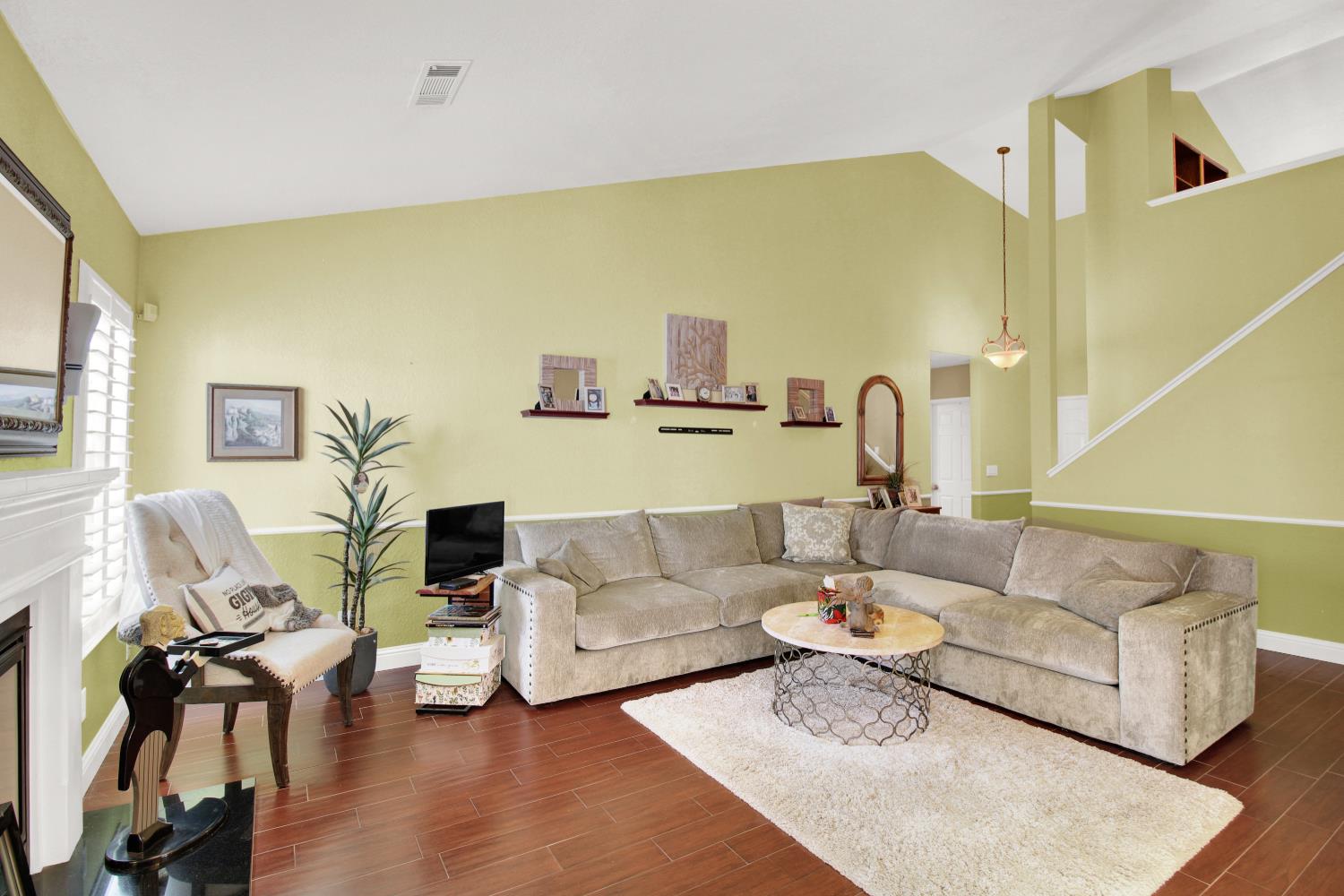 2340 St Lawrence Lane