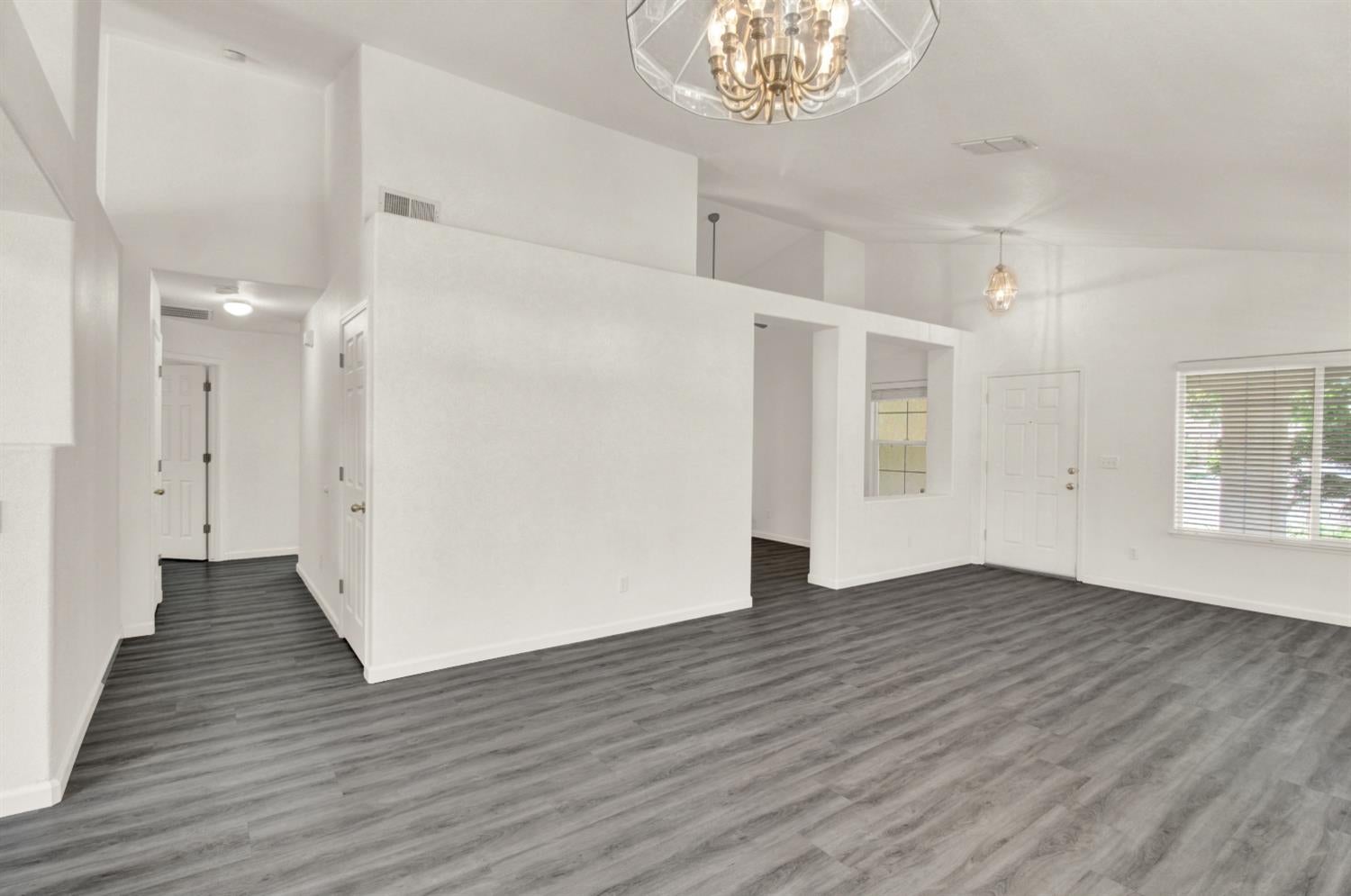 3104 Roland Gardens Lane