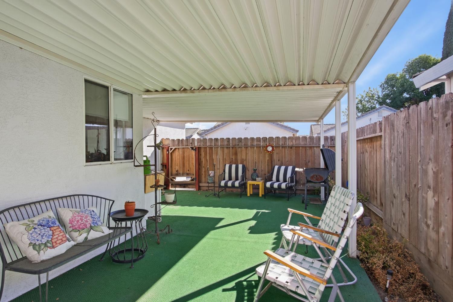 2702 Parkway