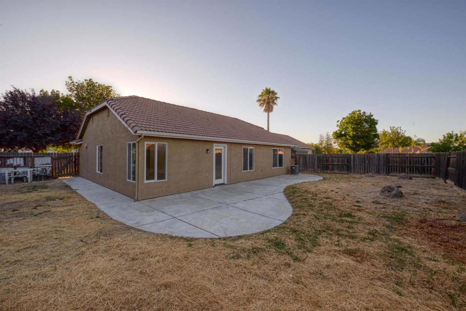 2242 Grand Canyon Way