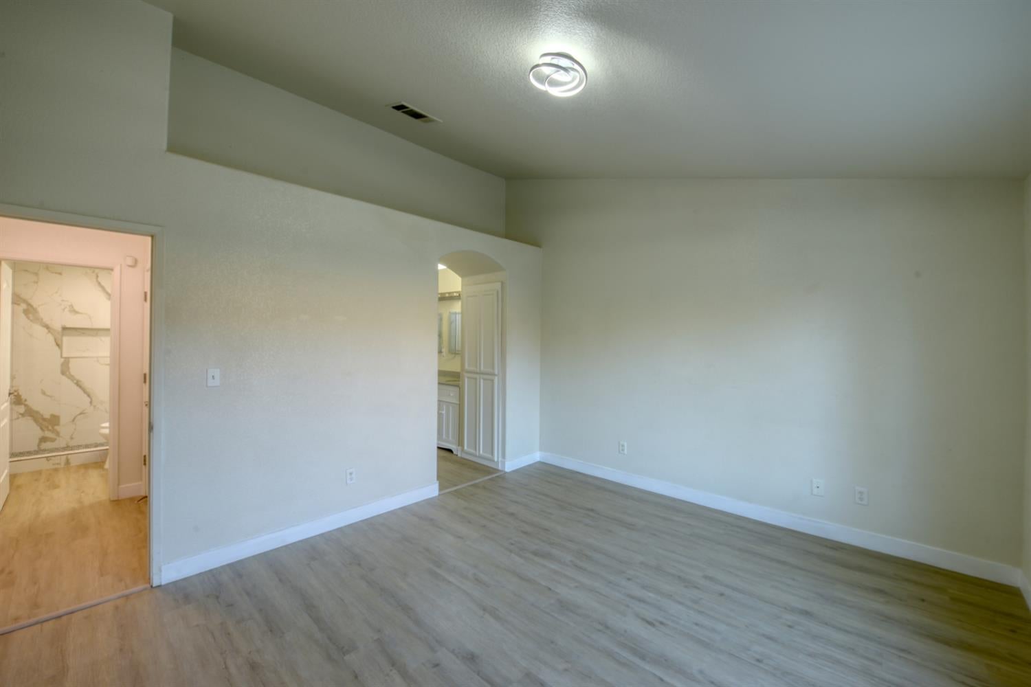2242 Grand Canyon Way
