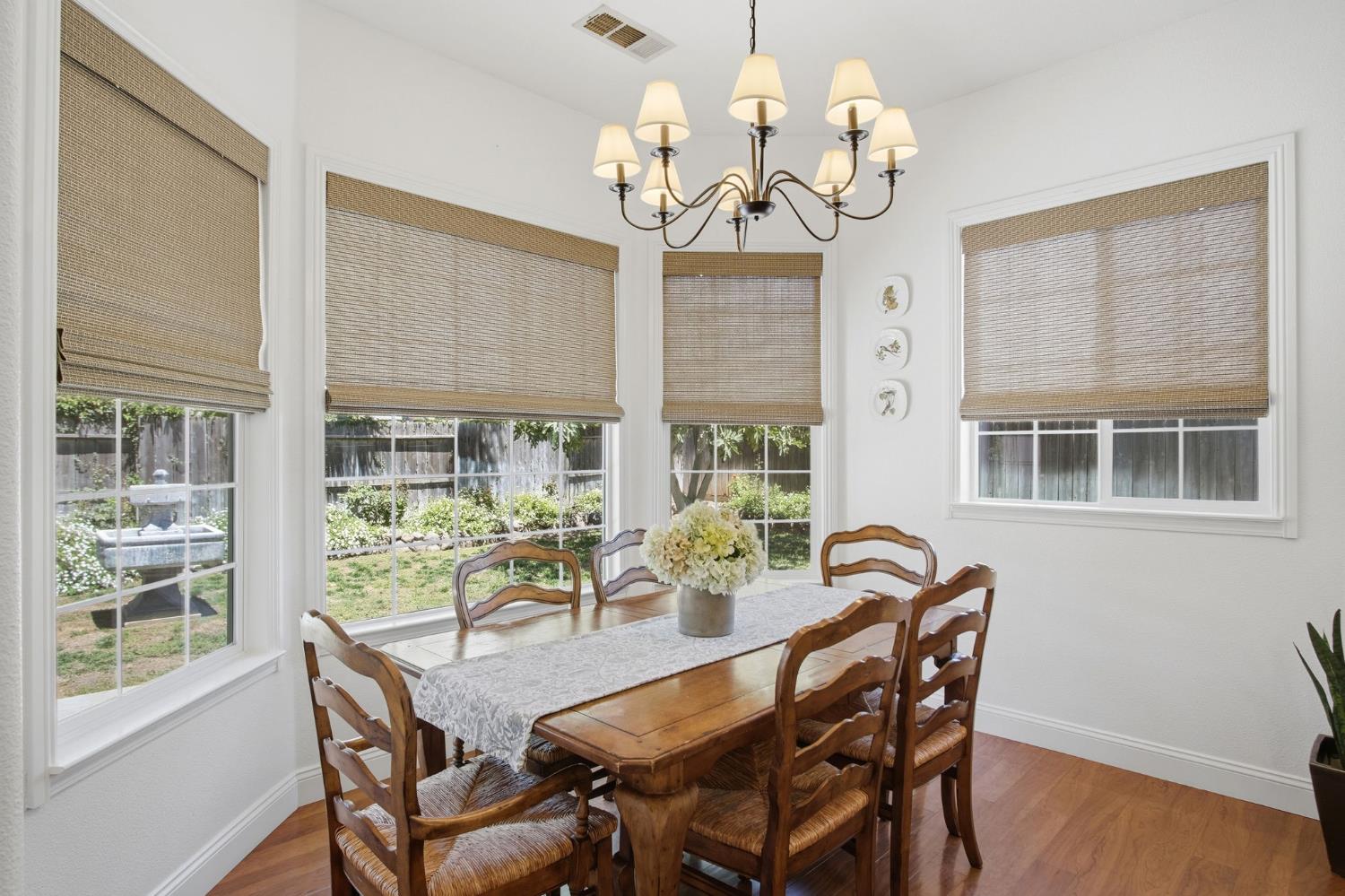 2835 CASTLEVIEW Drive