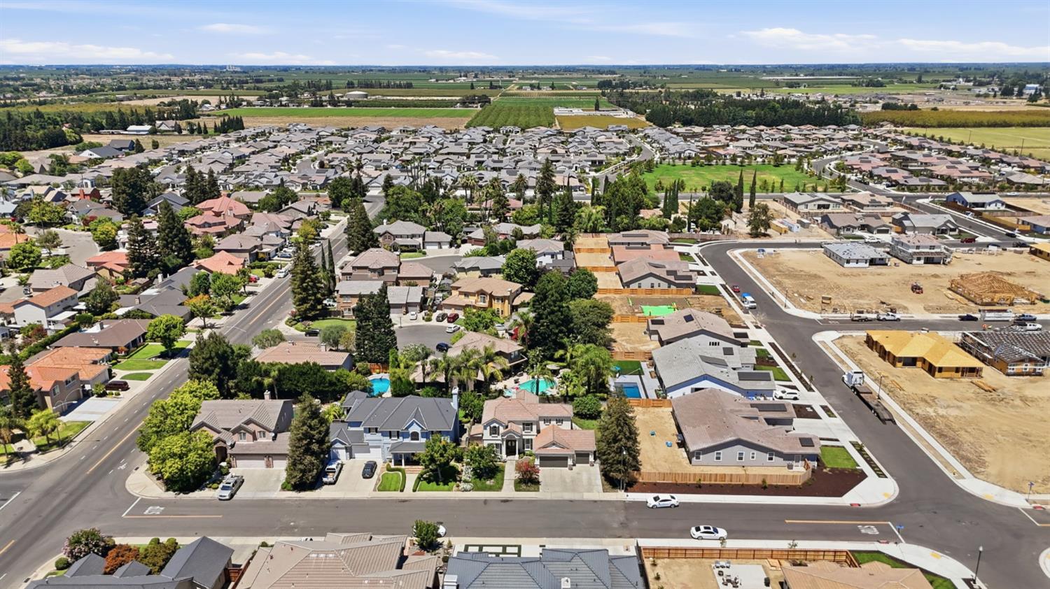 2835 CASTLEVIEW Drive