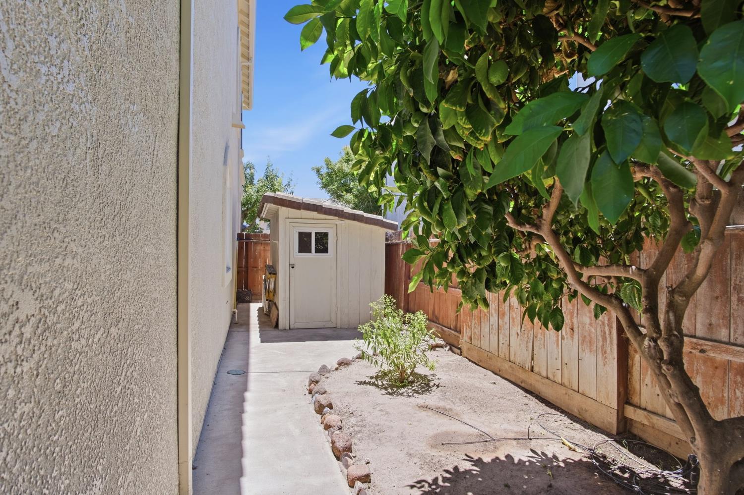 2835 CASTLEVIEW Drive