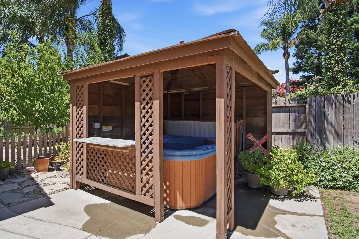 2835 CASTLEVIEW Drive
