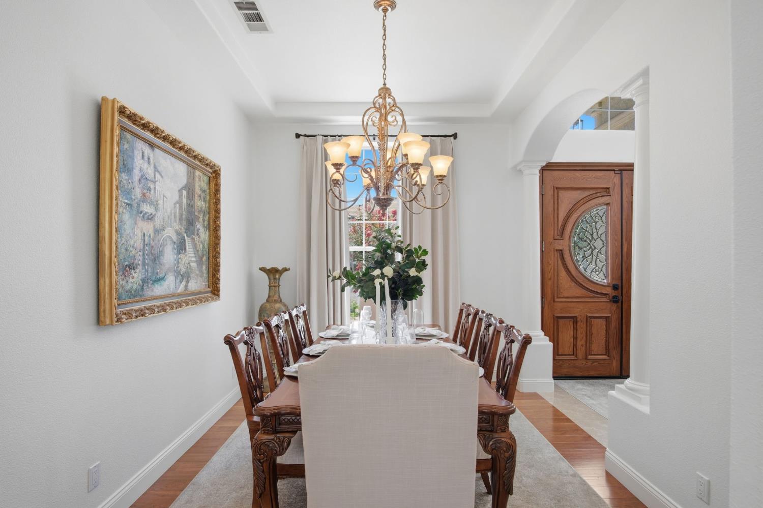 2835 CASTLEVIEW Drive