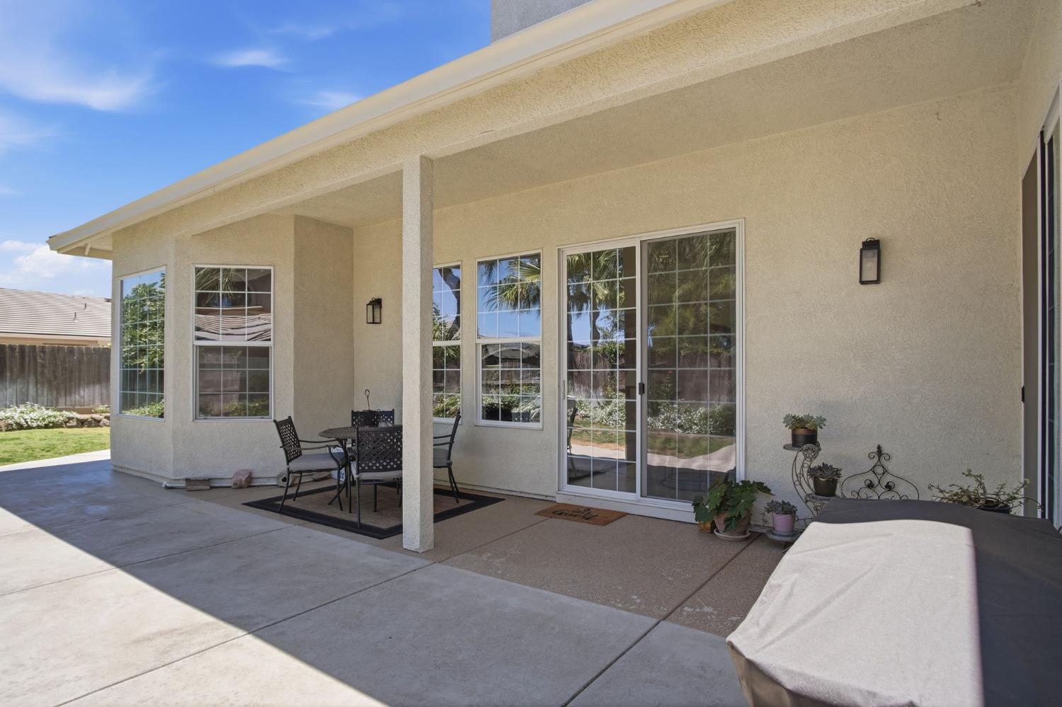 2835 CASTLEVIEW Drive