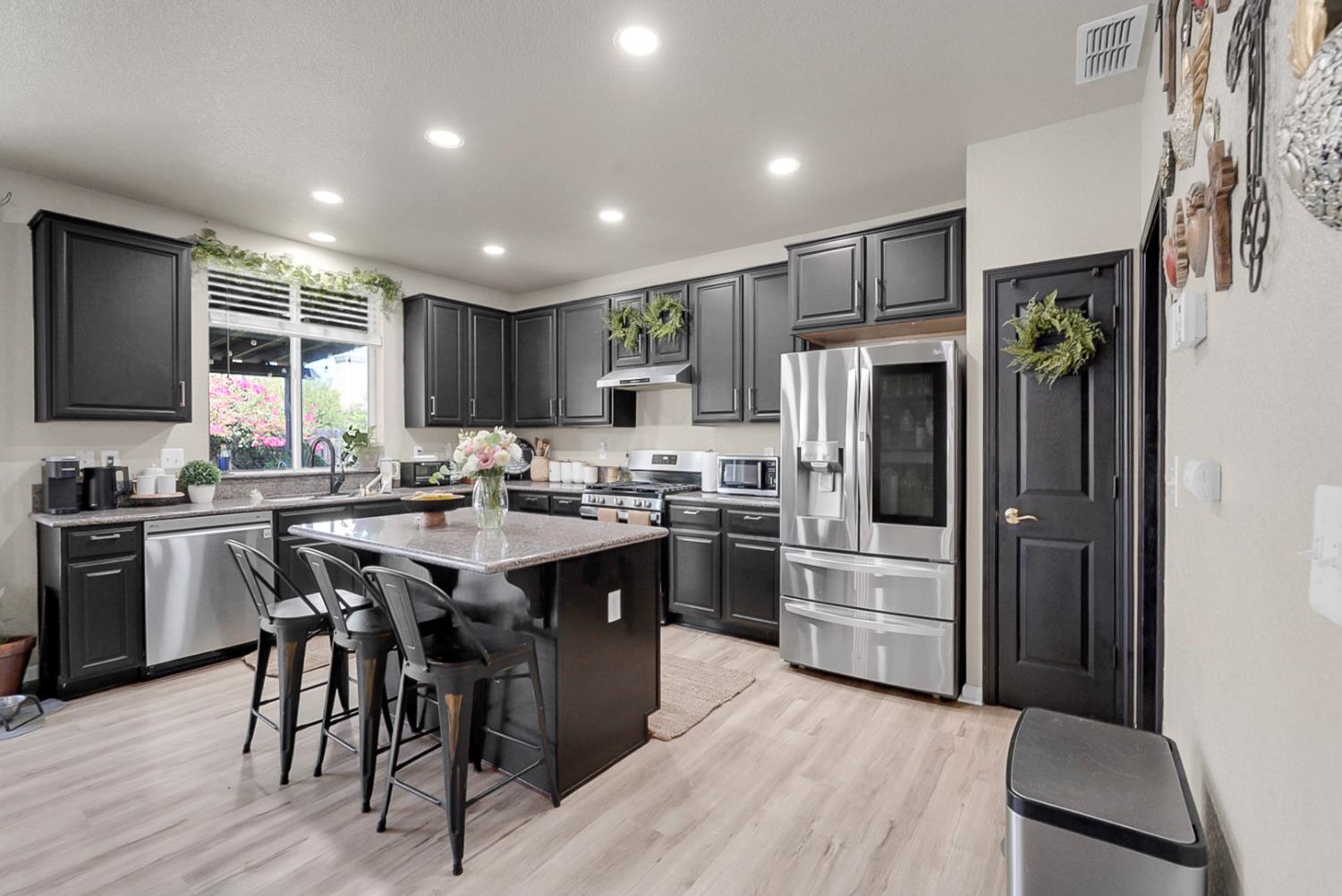 1443 Longhorn Lane