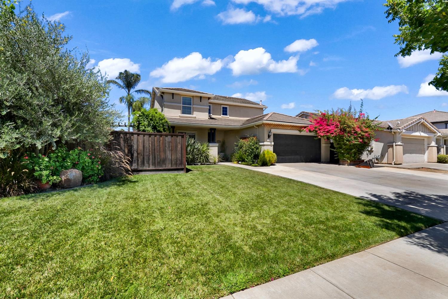 1443 Longhorn Lane