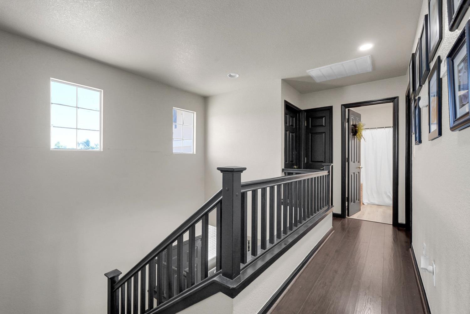 1443 Longhorn Lane