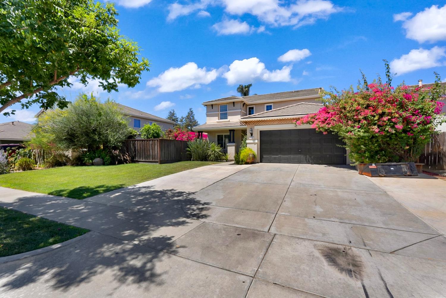 1443 Longhorn Lane