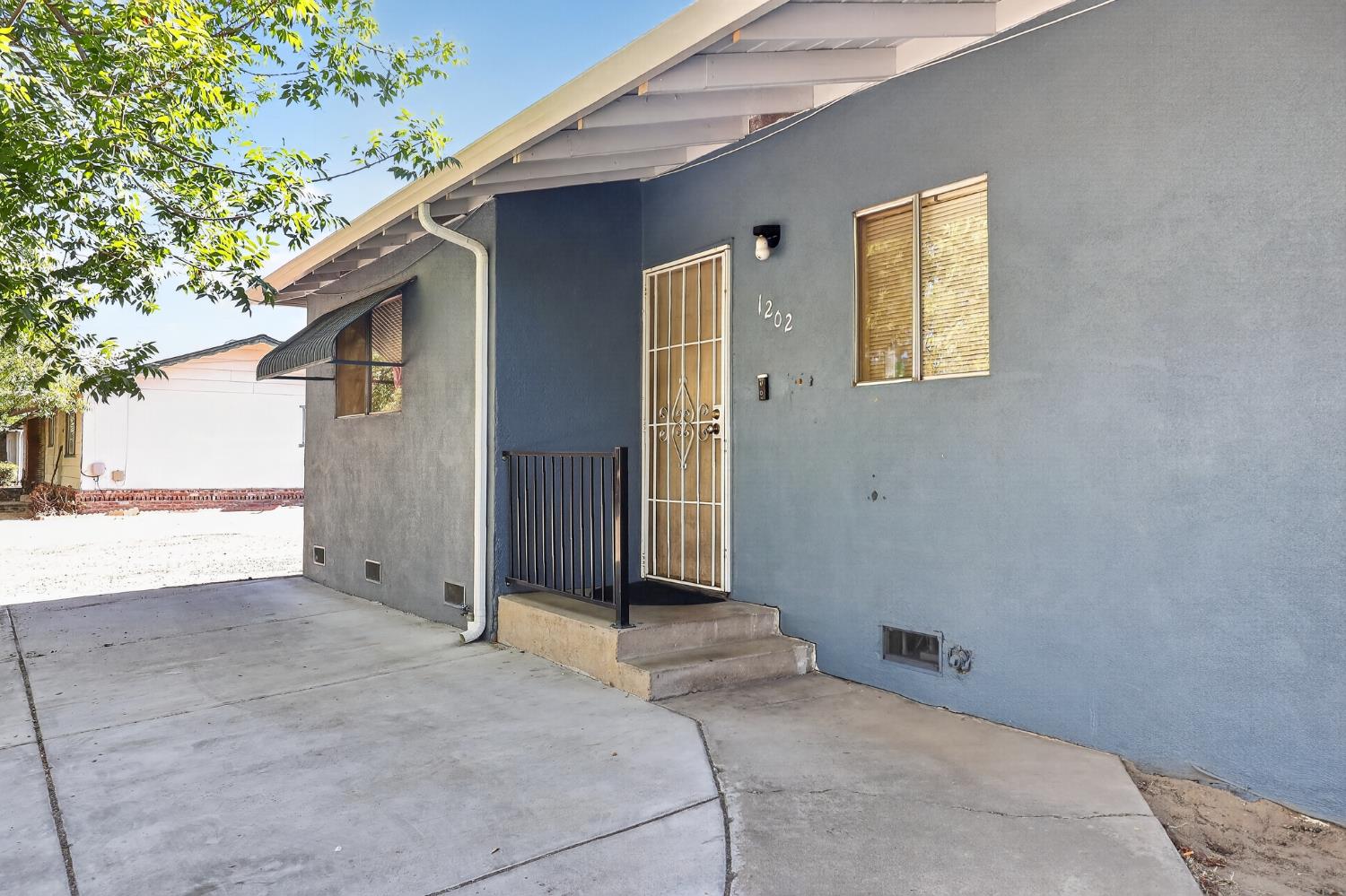 1200 Carver Road