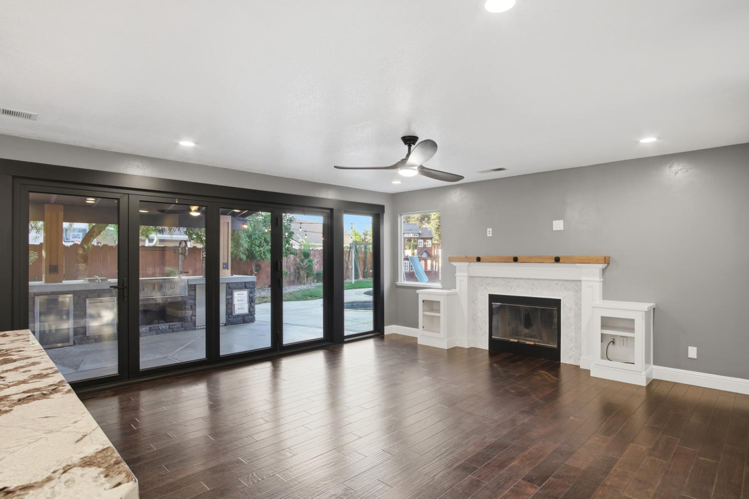 806 Ahern Court