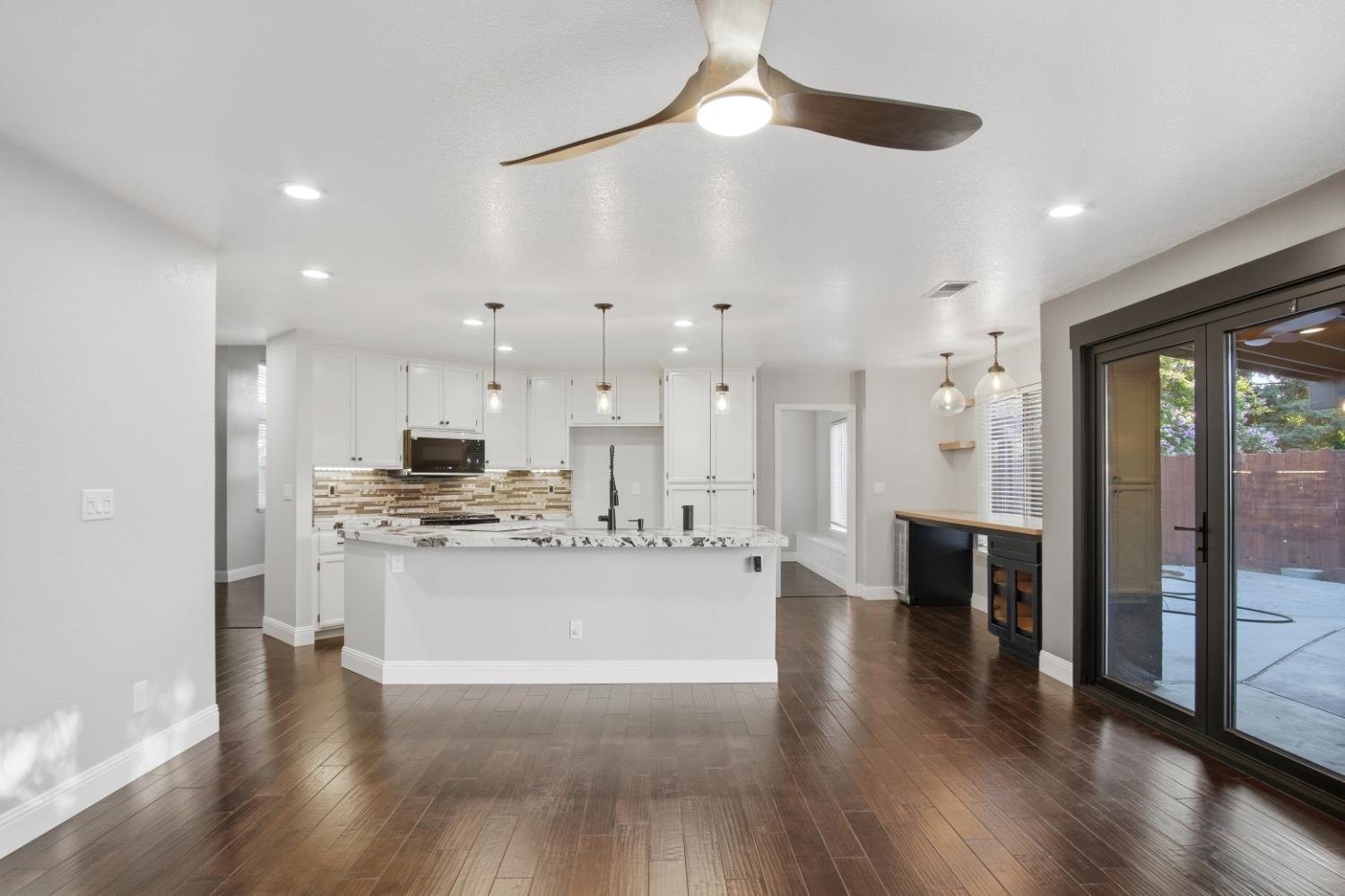 806 Ahern Court