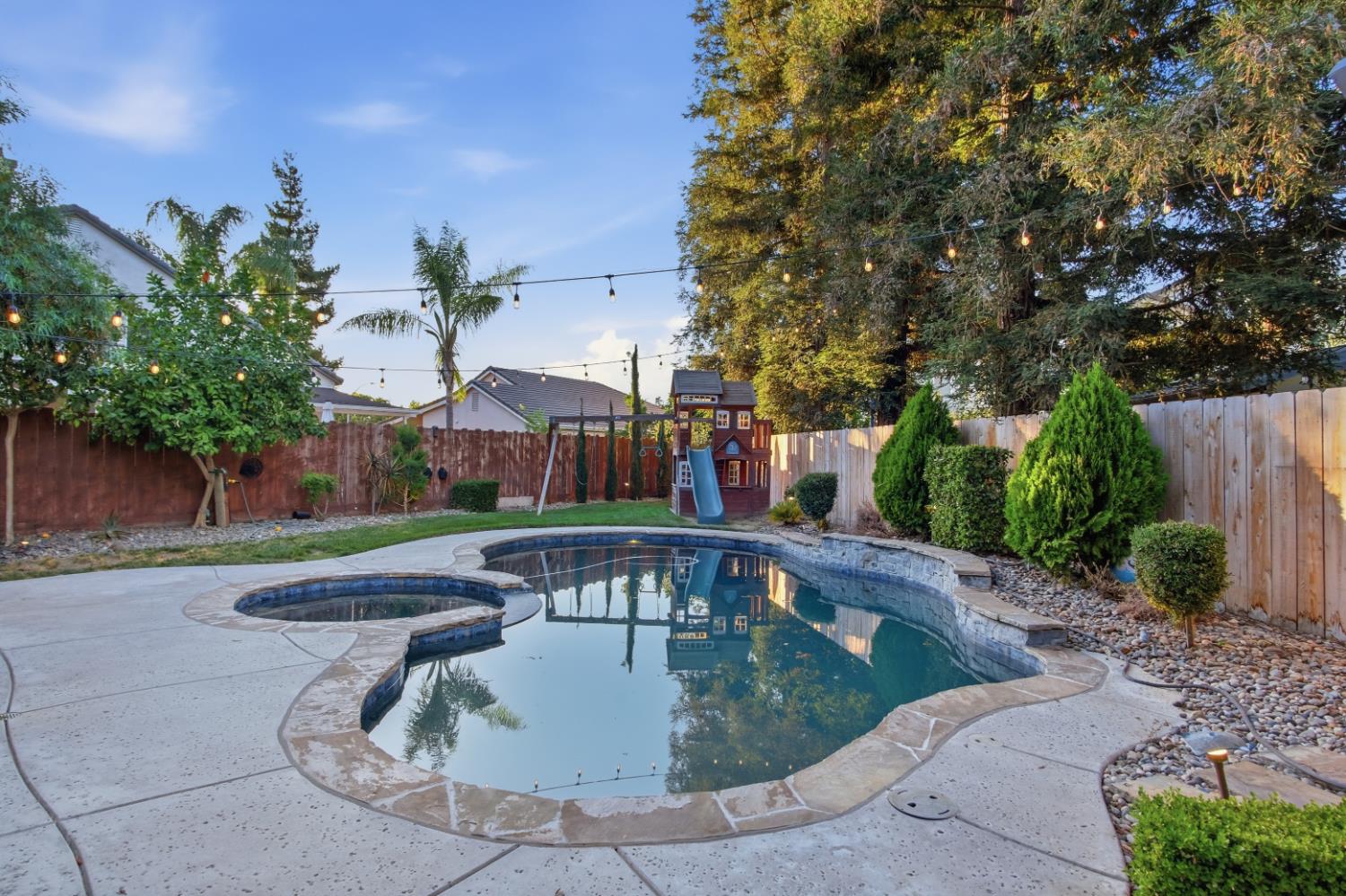 806 Ahern Court