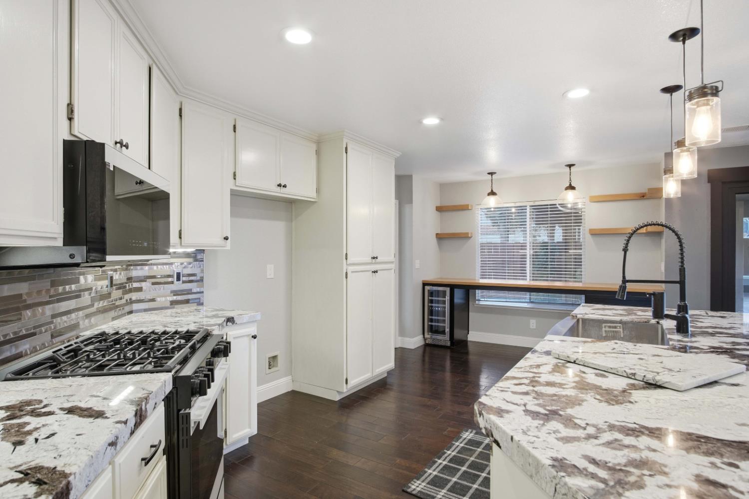 806 Ahern Court