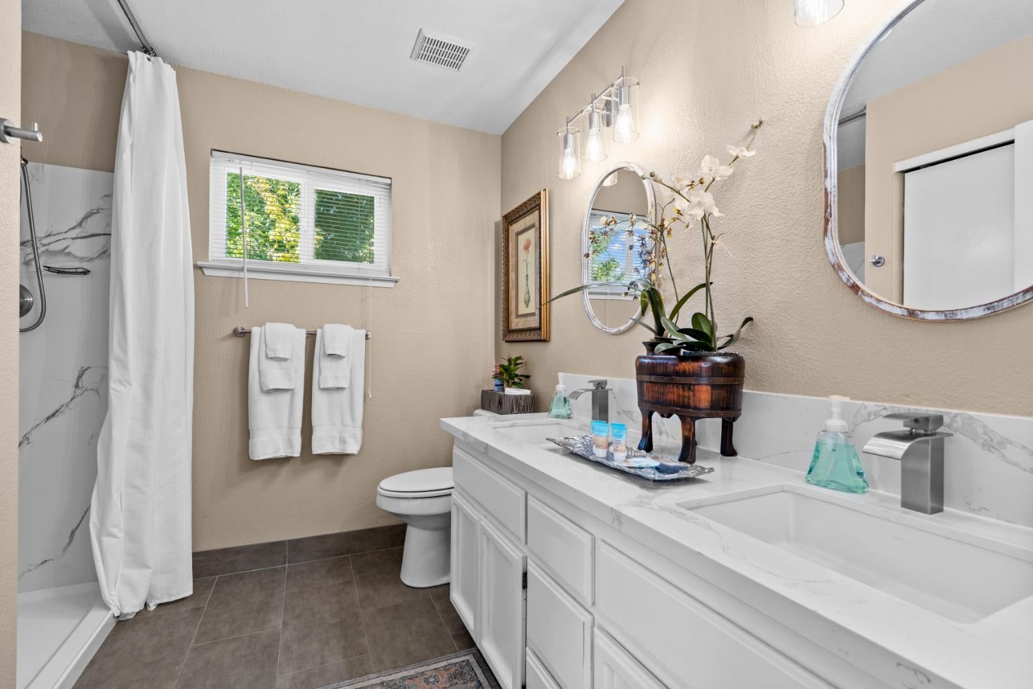 585 MORGAN CT