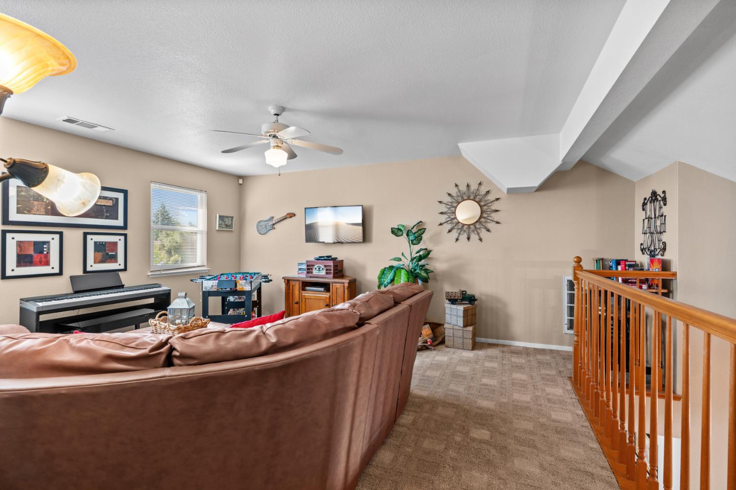 585 MORGAN CT