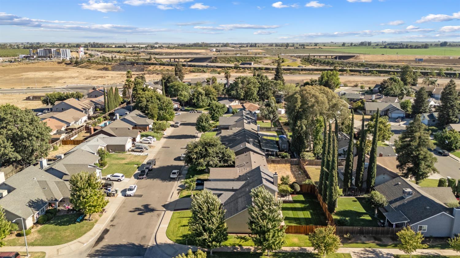 585 MORGAN CT
