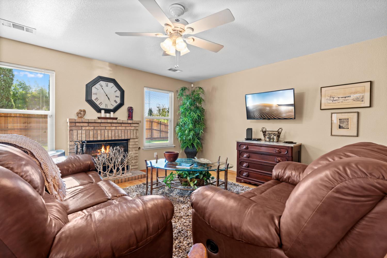 585 MORGAN CT