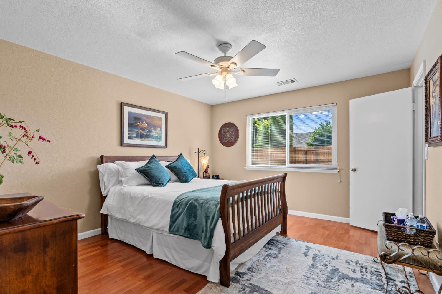 585 MORGAN CT