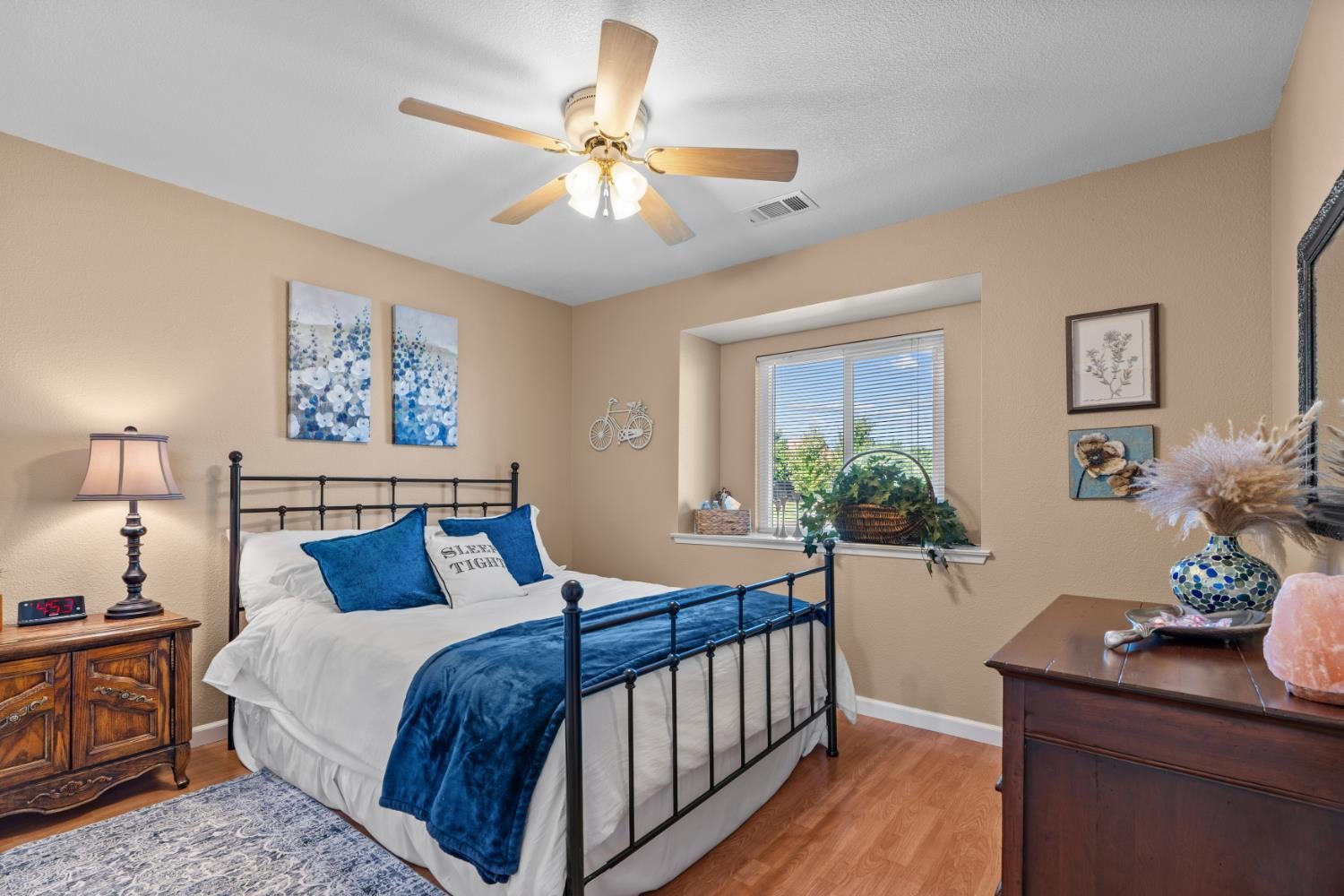 585 MORGAN CT