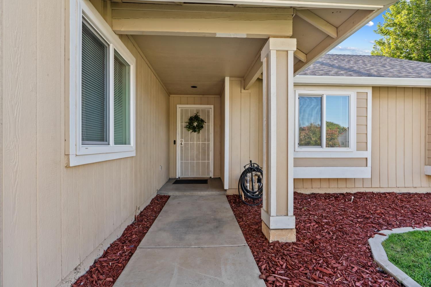 585 MORGAN CT