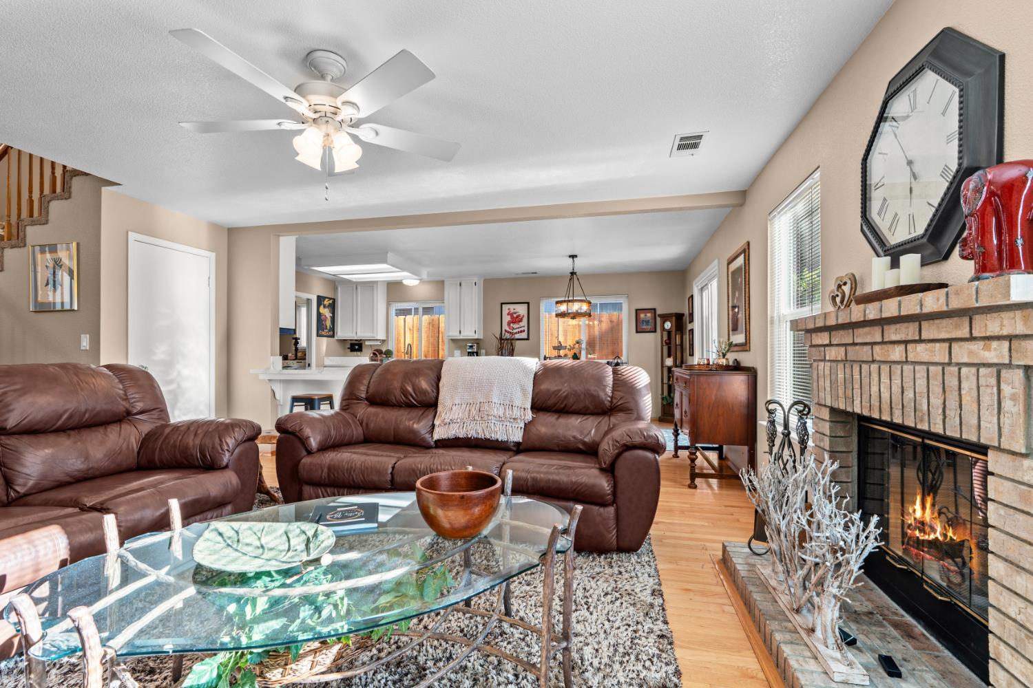 585 MORGAN CT