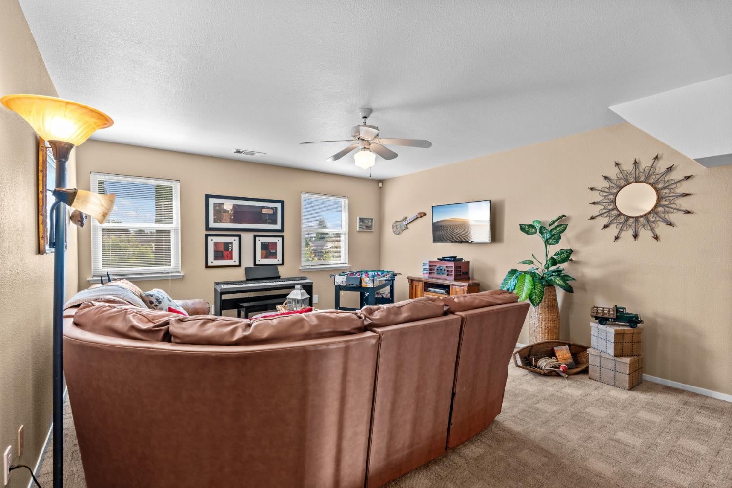585 MORGAN CT