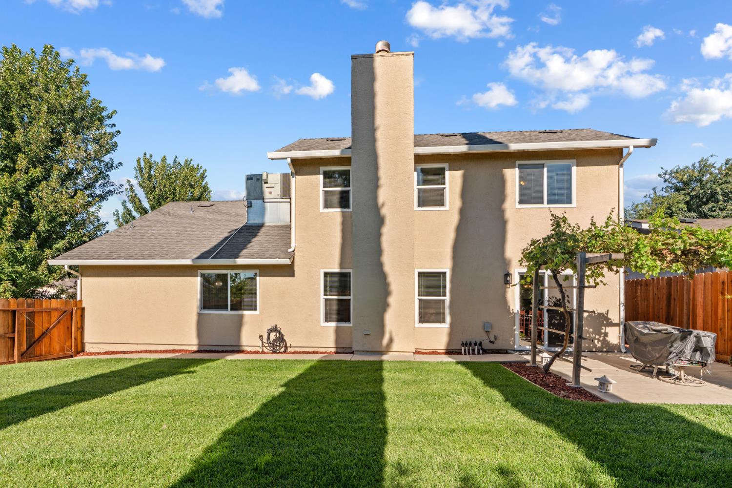585 MORGAN CT