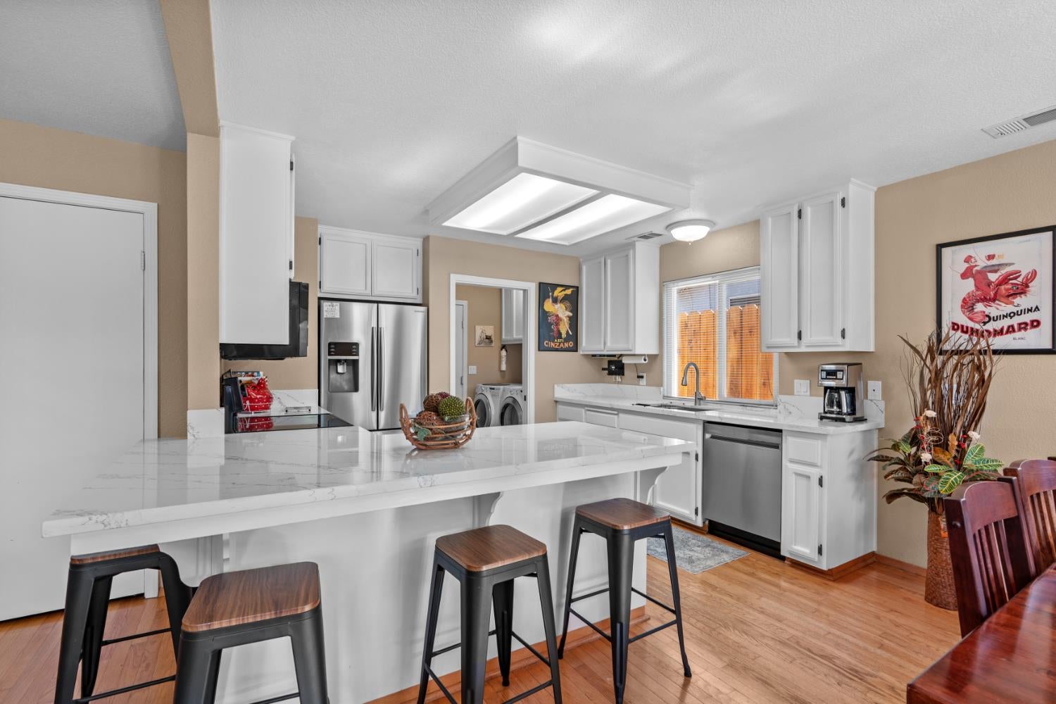 585 MORGAN CT